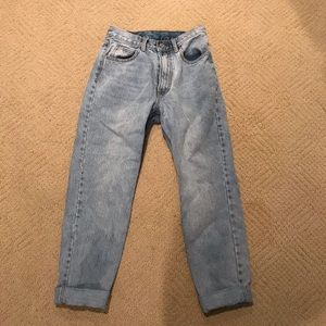 Brandy Melville “Jane Light Wash Jeans”